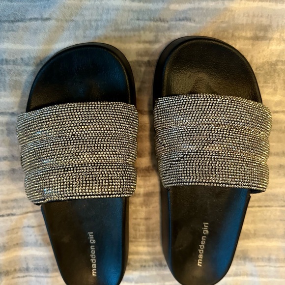 EUC Madden Girl Women’s Slides - Picture 2 of 2